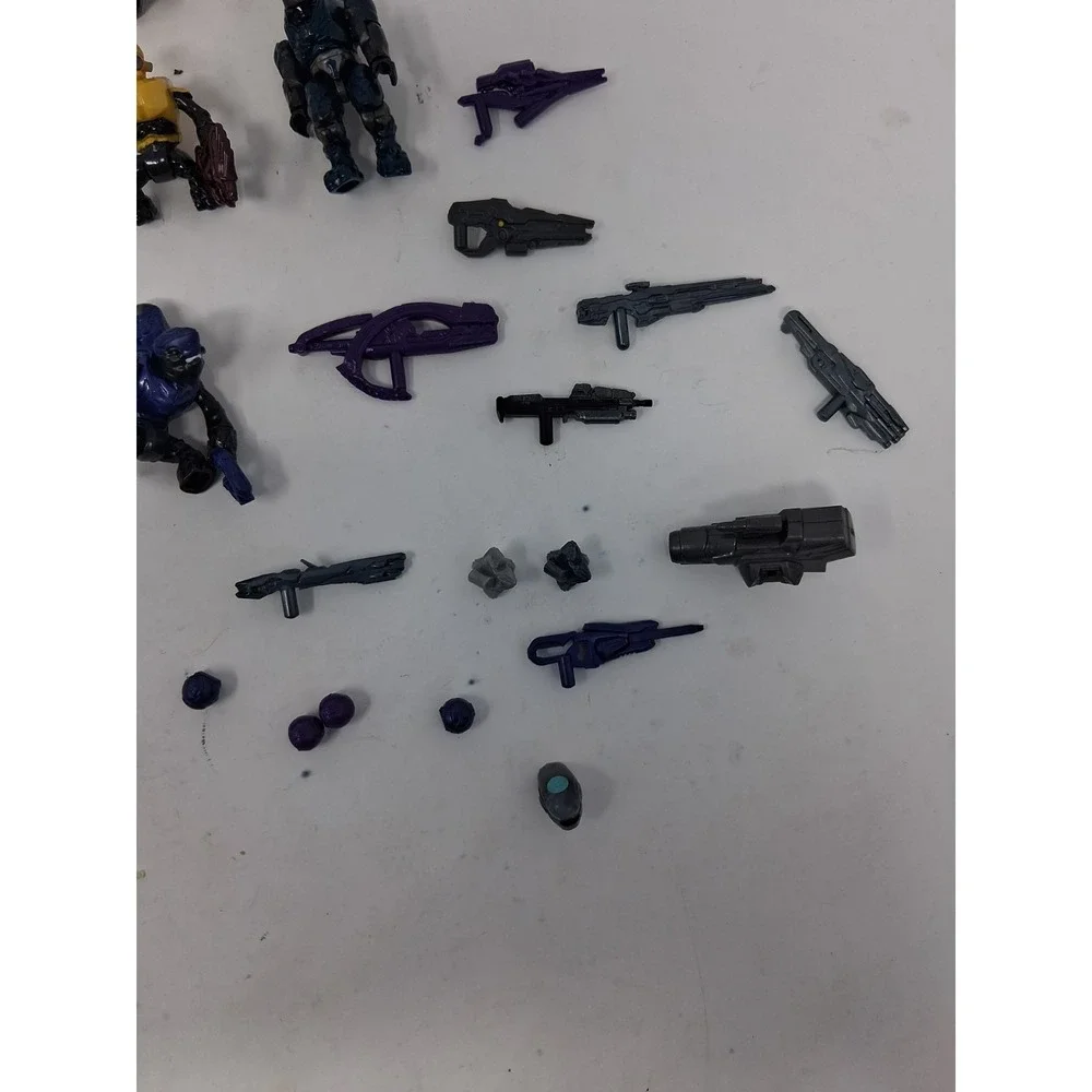 Mega Bloks Construx Halo/Covenant Mini Figures Lot Of:22  and Accessories/Read I